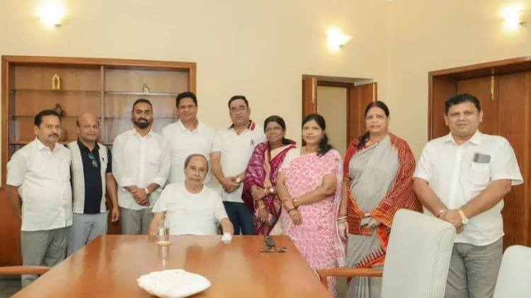 ନବୀନଙ୍କୁ ଭେଟିଲେ ଯାଜପୁର ଜିଲ୍ଲା ବିଜେଡି ବିଧାୟକ ଓ ନେତୃବୃନ୍ଦ