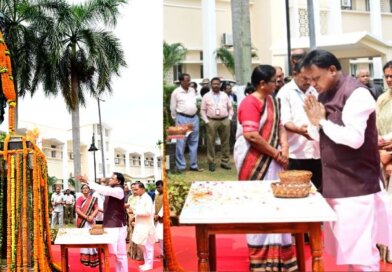 ବିଧାନସଭା ପରିସରରେ ବିଜୁ ପଟ୍ଟନାୟକଙ୍କ ପ୍ରତିମୂର୍ତ୍ତିରେ ମାଲ୍ୟାର୍ପଣ