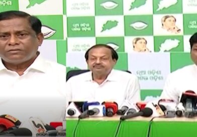 ମଧ୍ୟପ୍ରାଚ୍ୟ ଯୁଦ୍ଧର ଆଳ ଦେଖାଇ ପେଟ୍ରୋଲ ଓ ଡିଜେଲର ଦରବୃଦ୍ଧି କରି ଲୁଣ୍ଠନ କରୁଛନ୍ତି ସରକାର