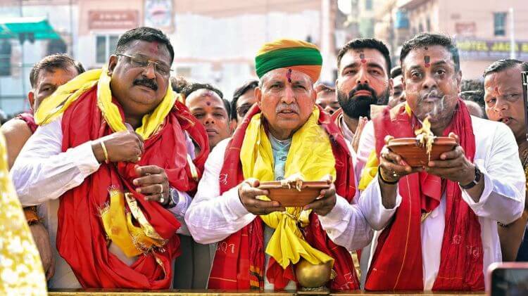 ମୋଦିଙ୍କ ନାମରେ ଶ୍ରୀମନ୍ଦିରରେ ଦୀପଦାନ କଲେ କେନ୍ଦ୍ର ଆଇନ ଓ ନ୍ୟାୟ ମନ୍ତ୍ରୀ