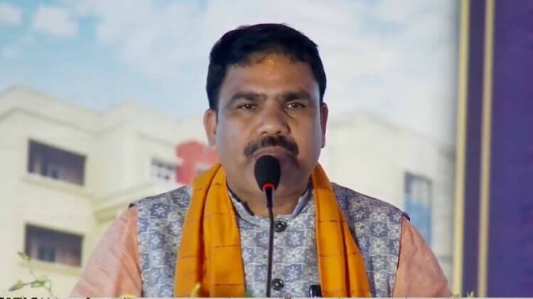ତ୍ରୁଟିପୂର୍ଣ୍ଣ ପାଠ୍ୟପୁସ୍ତକ ହେବ ନାହିଁ ପ୍ରତ୍ୟାହାର, ବଦଳରେ ସ୍କୁଲକୁ ଯିବ ସଂଶୋଧିତ ବହି