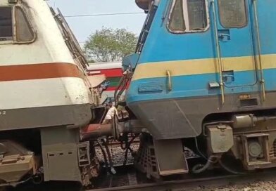 ଭୁବନେଶ୍ୱରରେ ୨ ଟ୍ରେନ୍ ମୁହାଁମୁହିଁ: ଅଳ୍ପକେ ବର୍ତ୍ତିଲା ବଡ଼ ଦୁର୍ଘଟଣା