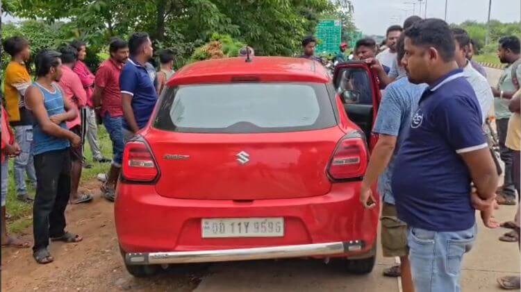କାର ଭିତରୁ ପୋଲିସ କନେଷ୍ଟବଳଙ୍କ ମୃତଦେହ ଉଦ୍ଧାର