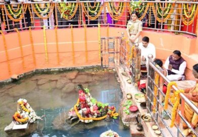 ମା’ କନ୍ଧୁଣୀ ଦେବୀ ମନ୍ଦିରରେ ସ୍ଵତନ୍ତ୍ର ପୂଜାର୍ଚ୍ଚନା କଲେ ରାଷ୍ଟ୍ରପତି