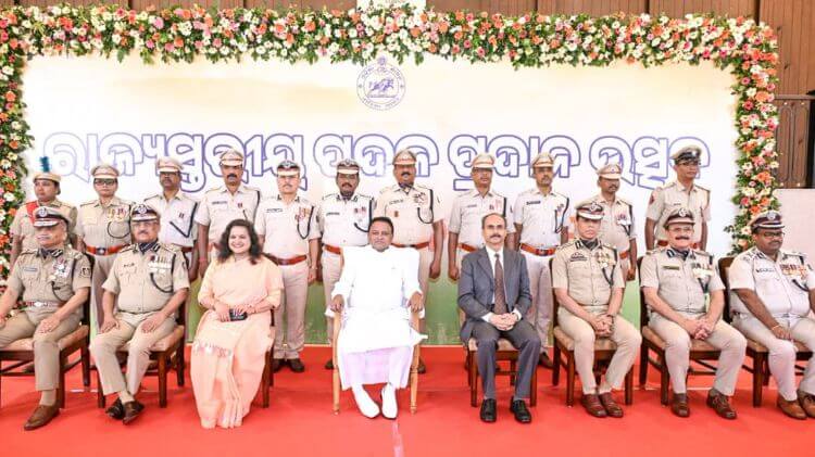 ସ୍ବାଧୀନତା ଦିବସରେ ଓଡ଼ିଶାର ୧୭ ପୋଲିସ କର୍ମଚାରୀଙ୍କୁ ସାହାସିକତା ଓ ସେବା ପୁରସ୍କାର