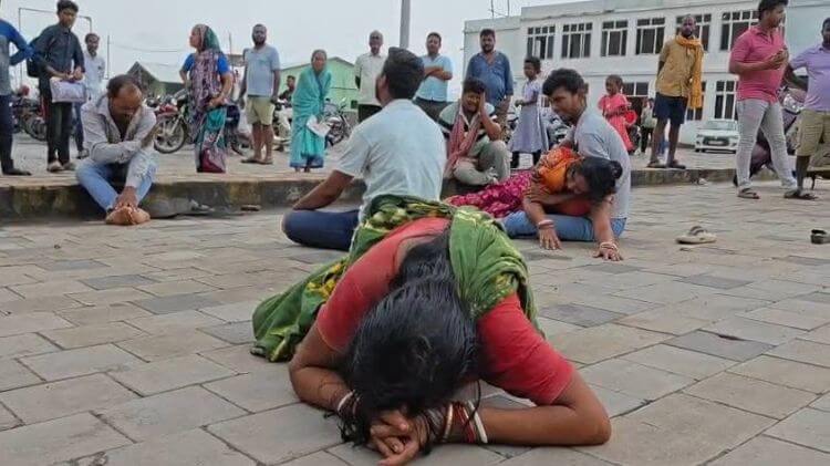 ପତାକାଖୁଣ୍ଟ ପୋତିଲା ବେଳେ ବିଦ୍ୟୁତ୍ ତାର ସଂସ୍ପର୍ଶରେ ଆସି ଶିକ୍ଷକଙ୍କ ମୃତ୍ୟୁ