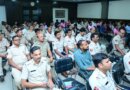 ପୋଲିସ ଡ୍ରେସ୍‌ରେ ରିଲ୍ସ ଉପରେ ଲାଗିଲା କଟକଣା